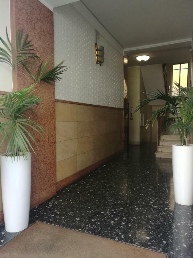 Sky6 Apartment Милано Екстериор снимка